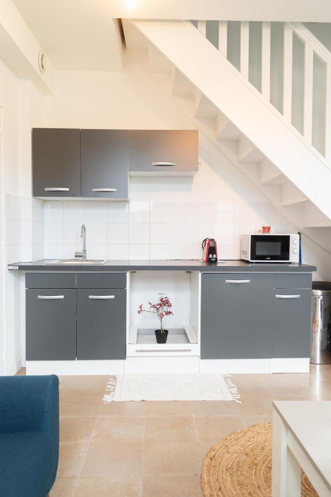Le Hangar Fleuri Apartment *